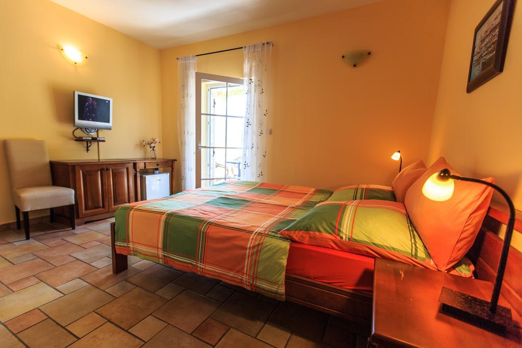 Damonte - And Gasthof Budva